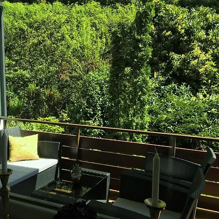 Apartment - Zentrumsnah, Eigener Parkplatz Und Grosser Balkon Ins Gruene Baden-Baden Exterior foto