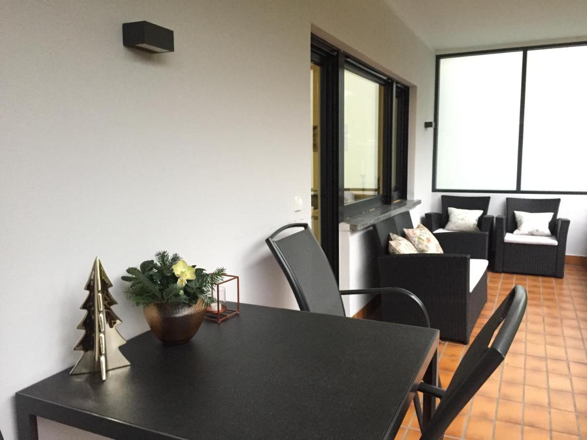 - Zentrumsnah, Eigener Parkplatz Und Grosser Balkon Ins Gruene Apartment *