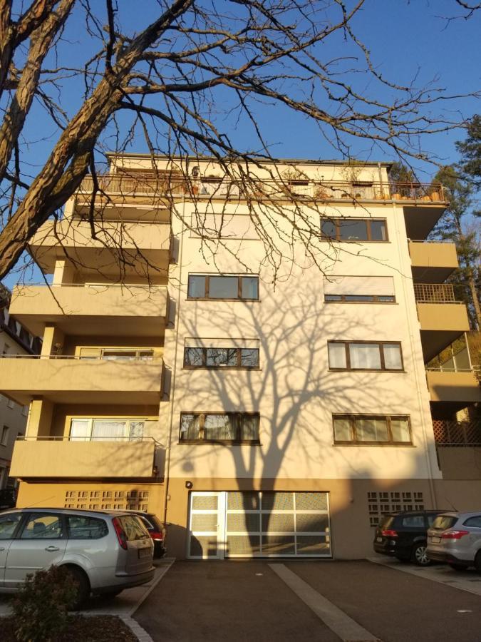 - Zentrumsnah, Eigener Parkplatz Und Grosser Balkon Ins Gruene *