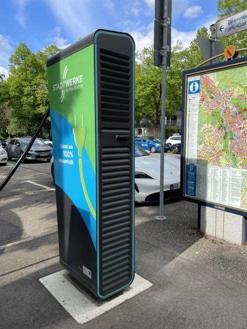 - Zentrumsnah, Eigener Parkplatz Und Grosser Balkon Ins Gruene Baden-Baden