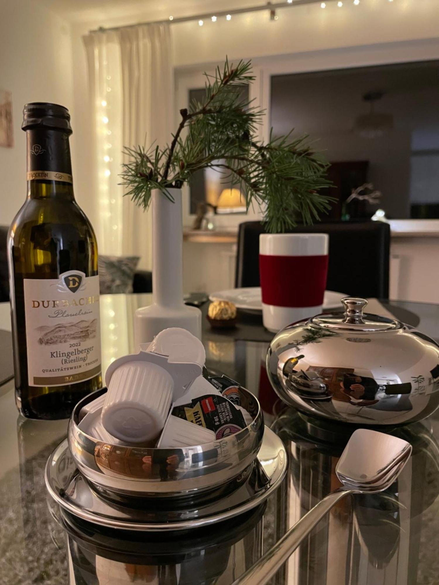 - Zentrumsnah, Eigener Parkplatz Und Grosser Balkon Ins Gruene * Baden-Baden