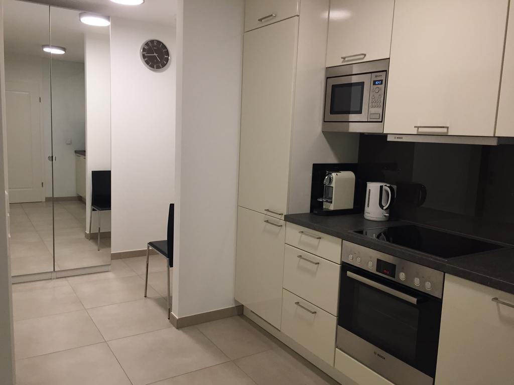 - Zentrumsnah, Eigener Parkplatz Und Grosser Balkon Ins Gruene * Baden-Baden