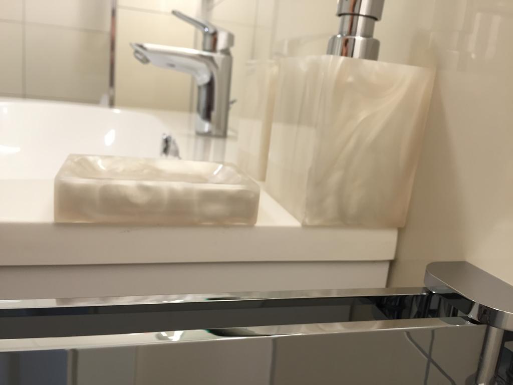 Apartment - Zentrumsnah, Eigener Parkplatz Und Grosser Balkon Ins Gruene *