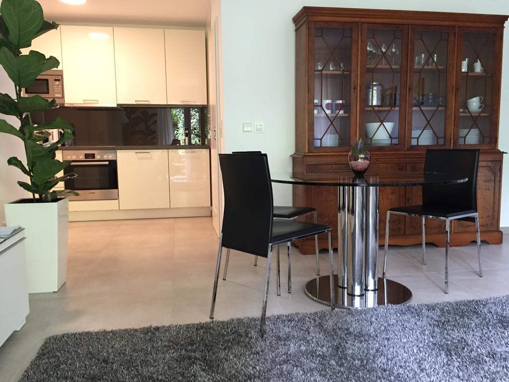 - Zentrumsnah, Eigener Parkplatz Und Grosser Balkon Ins Gruene