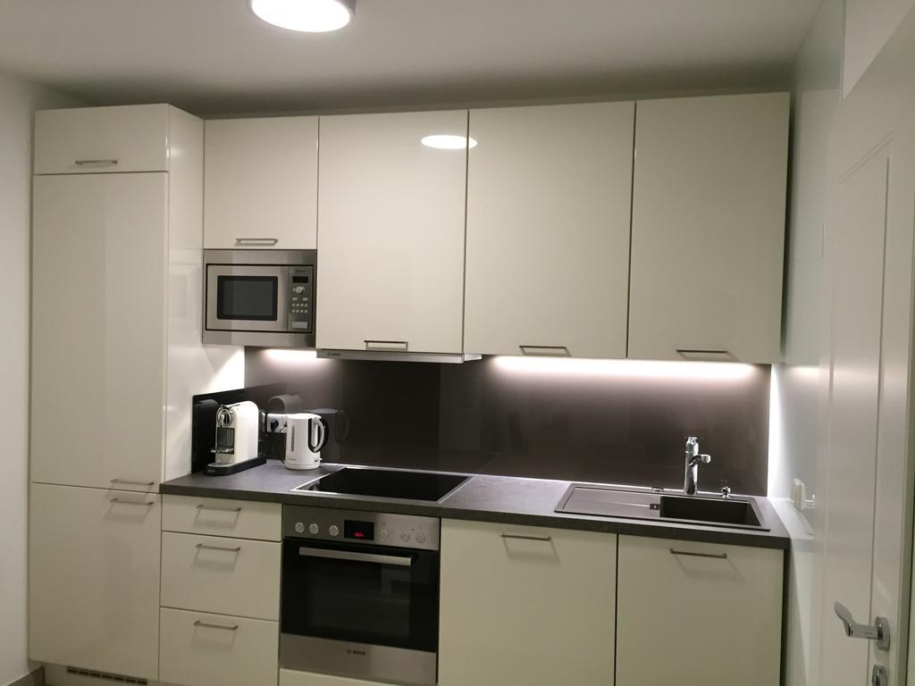 - Zentrumsnah, Eigener Parkplatz Und Grosser Balkon Ins Gruene