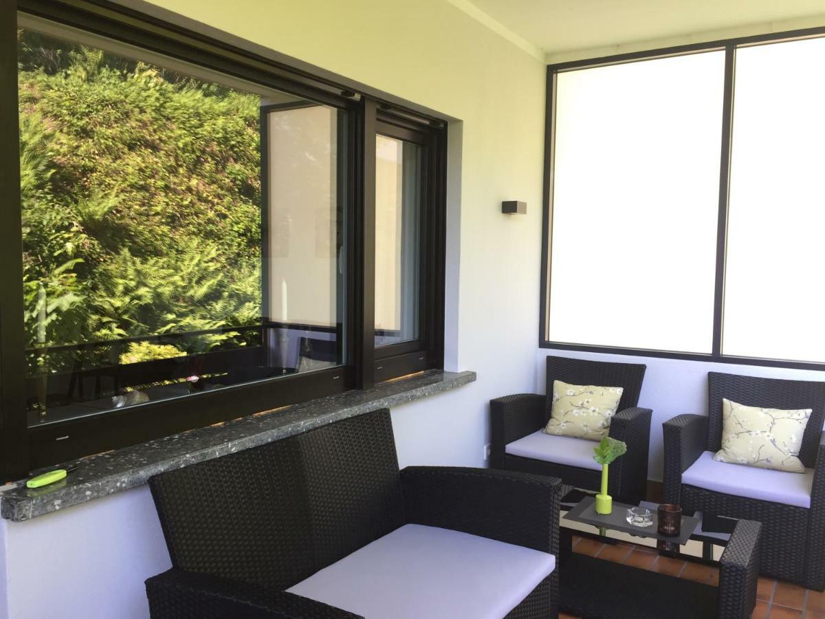 - Zentrumsnah, Eigener Parkplatz Und Grosser Balkon Ins Gruene